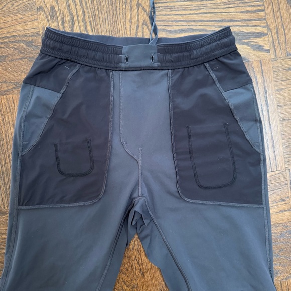Lululemon Men's ABC Joggers Dark Gray Obsidian Pants Like New EUC Medium 30” - Picture 8 of 12